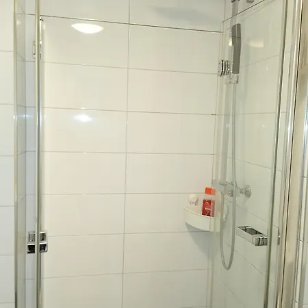 Estupendo Piso 2 Habitaciones , Salon Wifi - Elviria *